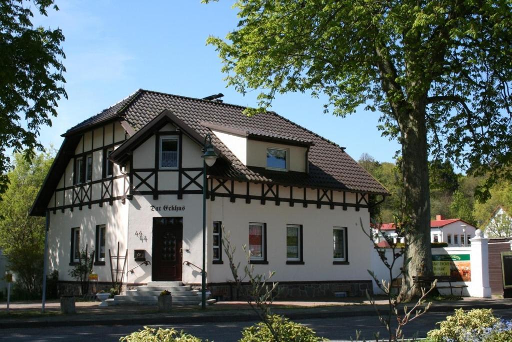 Zum Schlossgarten Ralswiek Esterno foto